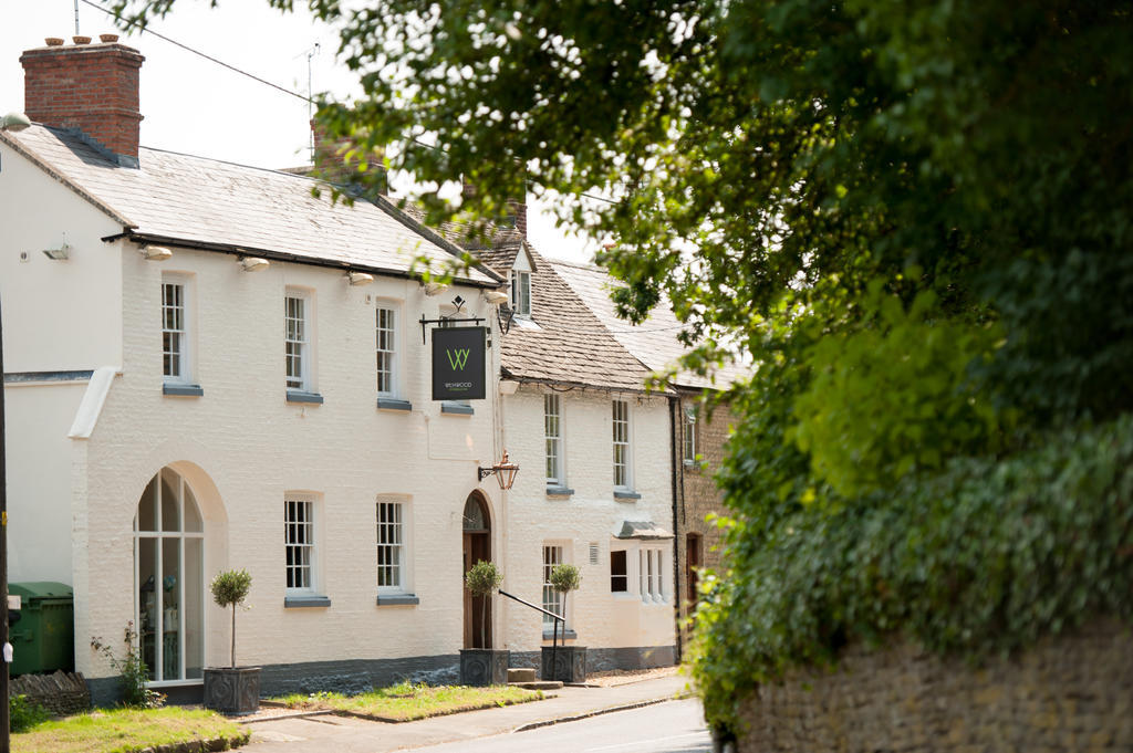 The Wychwood Inn Shipton under Wychwood Extérieur photo