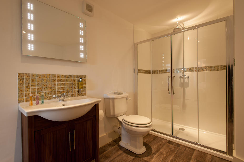 The Wychwood Inn Shipton under Wychwood Chambre photo