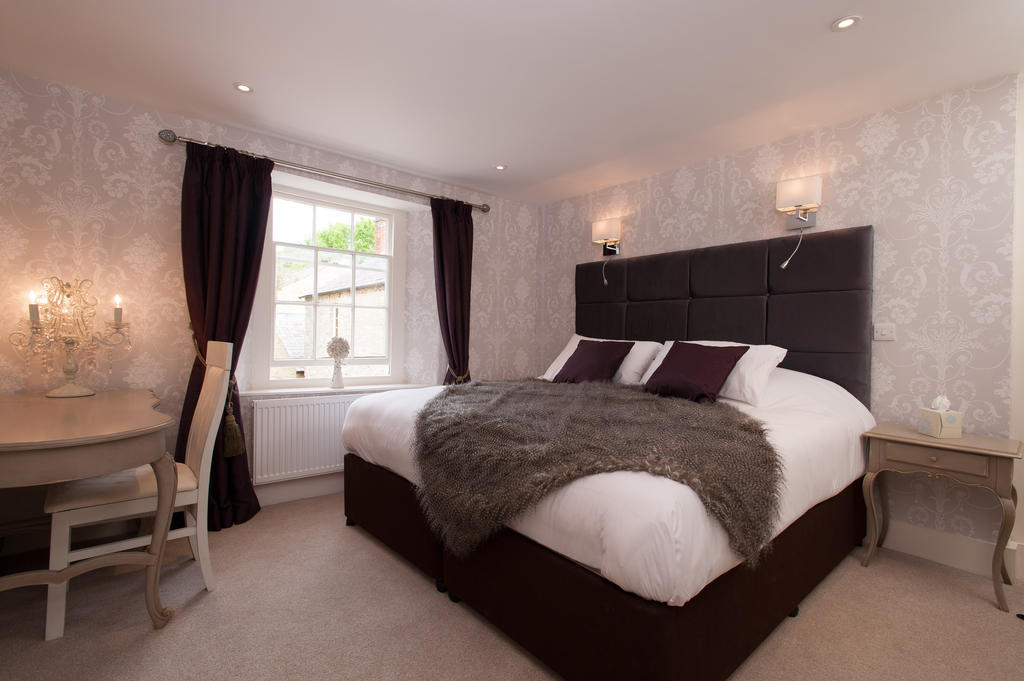 The Wychwood Inn Shipton under Wychwood Chambre photo