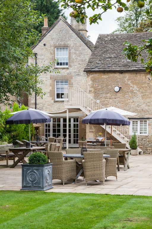The Wychwood Inn Shipton under Wychwood Extérieur photo
