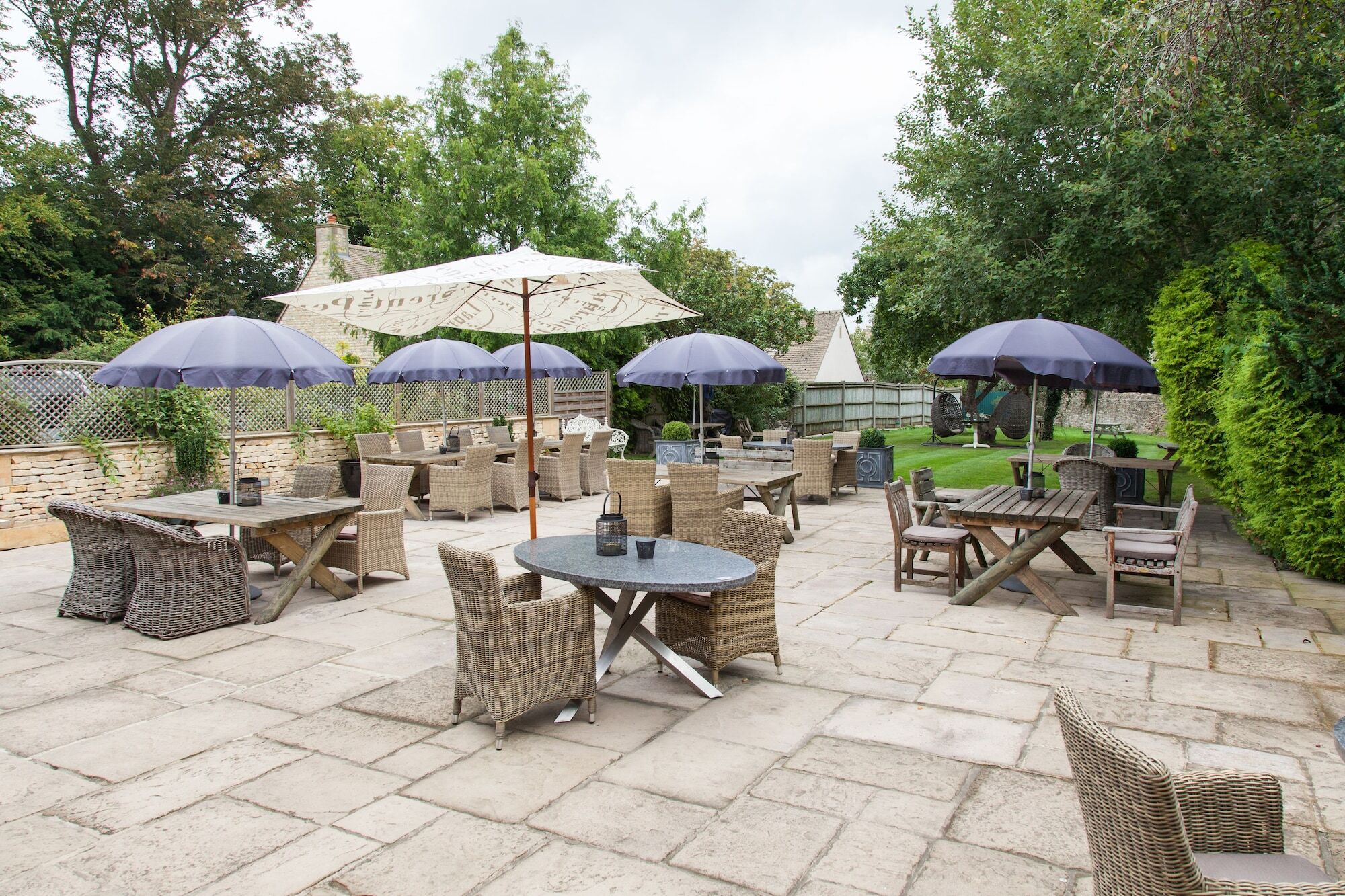 The Wychwood Inn Shipton under Wychwood Extérieur photo